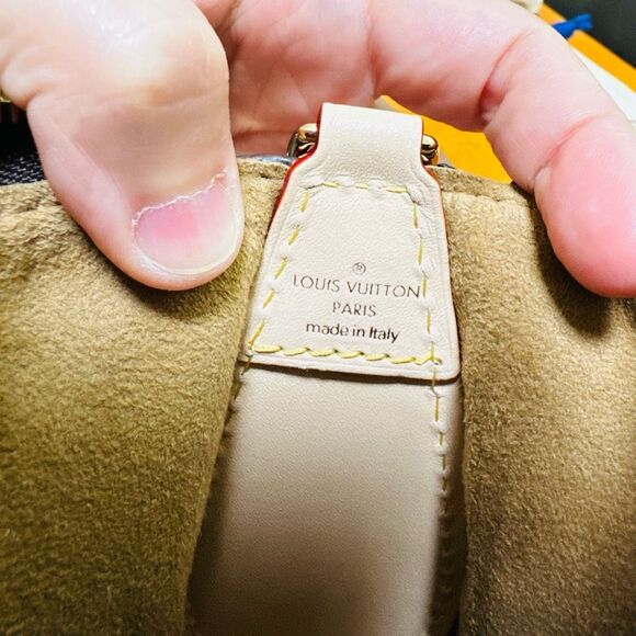Brand New Louis Vuitton Tirette Pochette - Picture 13 of 16
